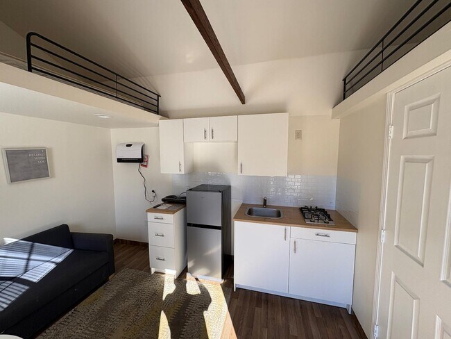 Foto del edificio - 1720 Main St