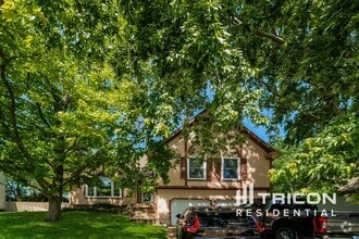 Building Photo - 813 N Sumac St