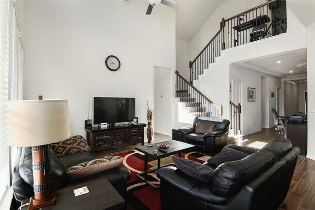 Building Photo - 20223 Maple Landing Dr