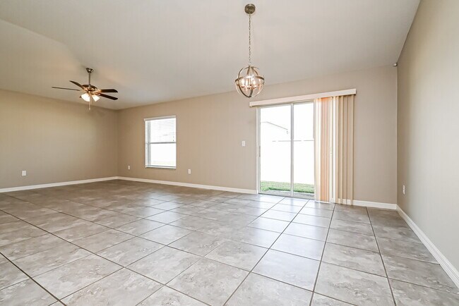 Building Photo - 1516 Climbing Dayflower Dr