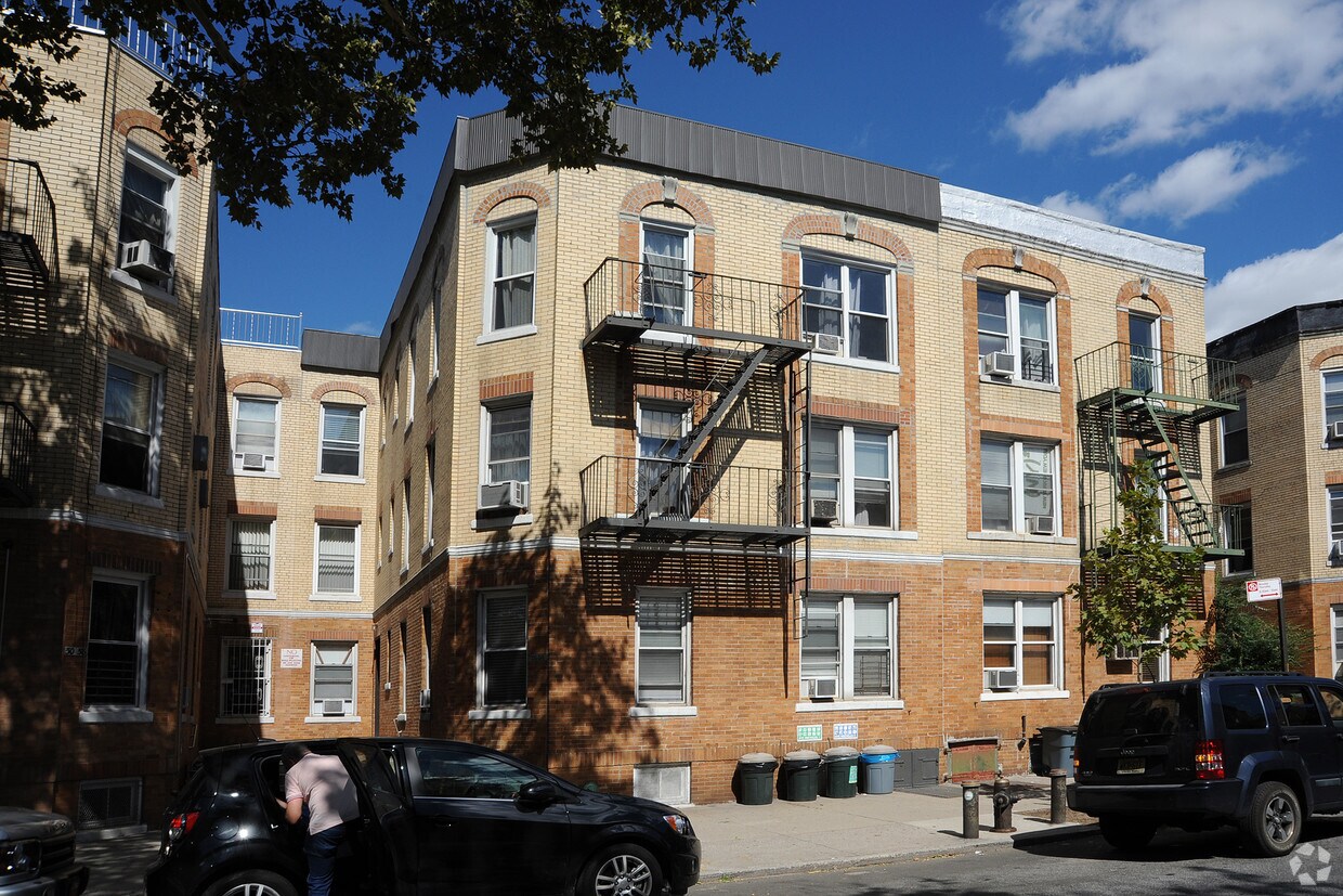 Foto del edificio - 30-50 33rd St