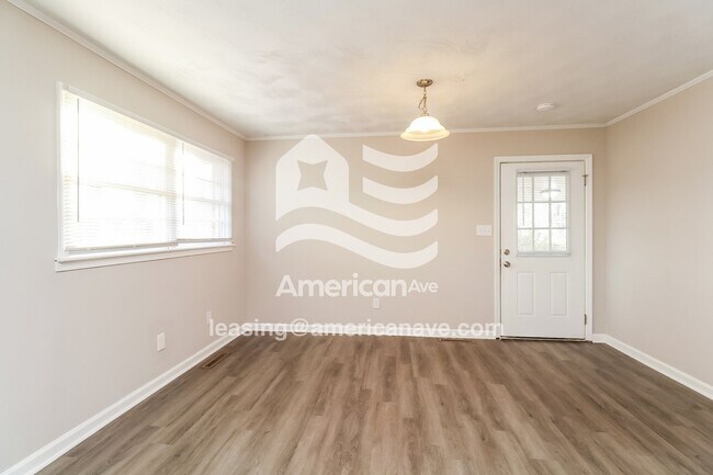 Building Photo - 200 Brookwood Dr