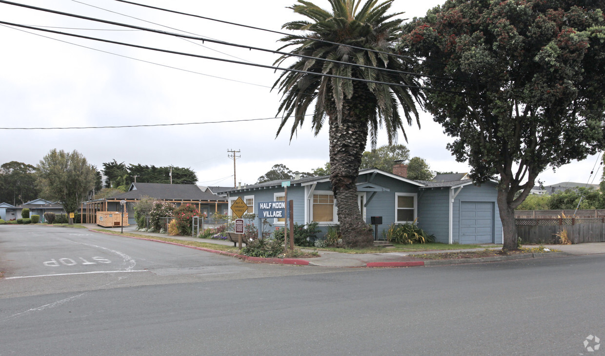 Foto del edificio - Half Moon Village