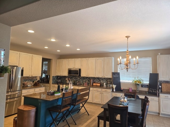 Building Photo - 6475 San Miguel Ct