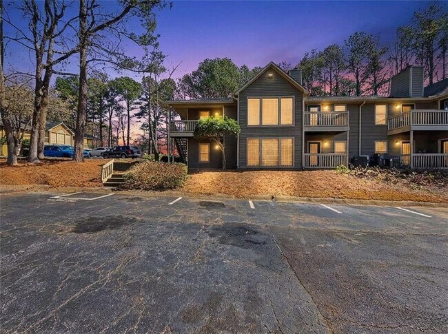 Foto del edificio - 1702 Country Park Dr