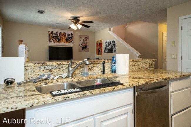 Building Photo - 4 br, 4 bath House - Eagle Point Bungalow ...