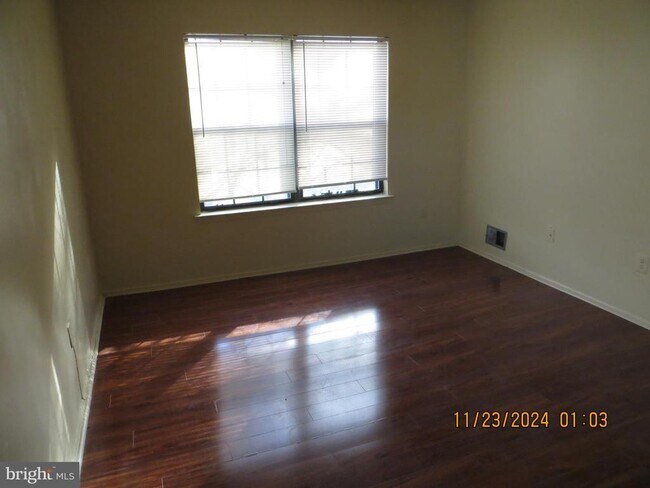 Foto del edificio - 19 Joyner Ct