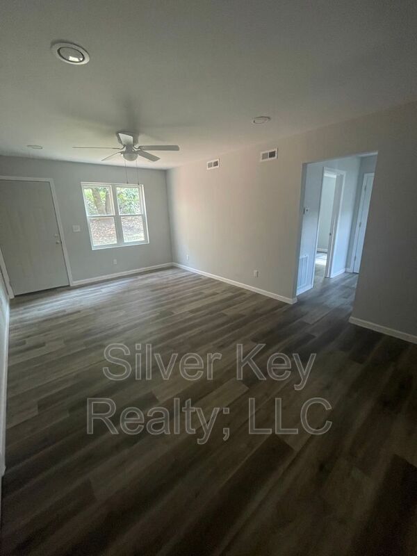 Foto del edificio - 804 Ingleside Ave