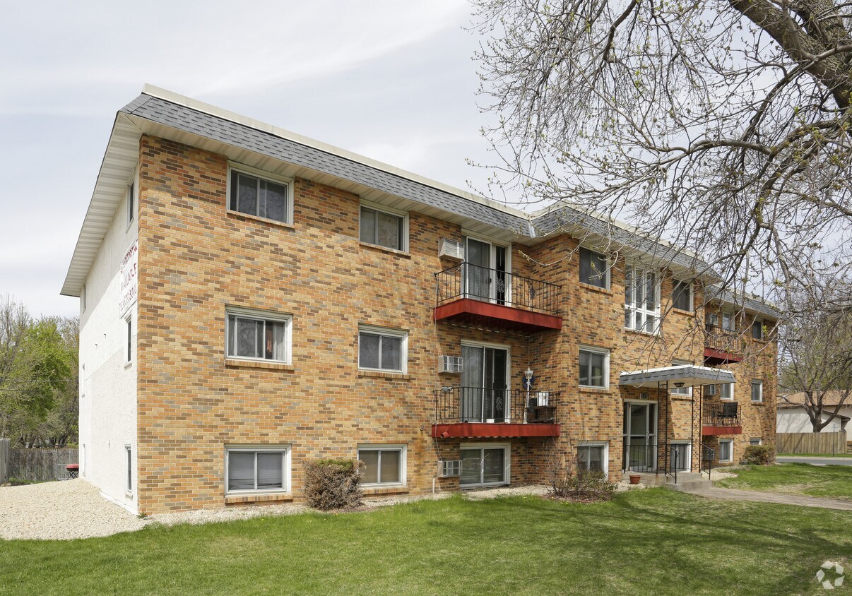 Terrace Manor Apartments in Spring Lake Park, MN