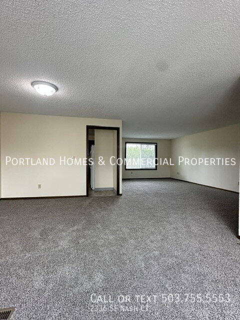 Building Photo - 2336 SE Nash Ct