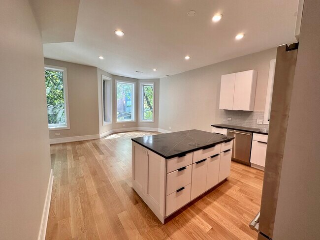 Foto del edificio - 930 N Wolcott Ave