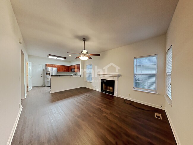 Building Photo - 2805 River Bend Dr
