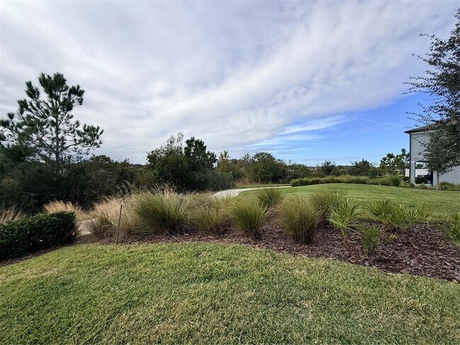 Foto del edificio - 5443 Elmview Xing