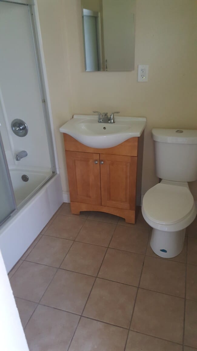 Building Photo - 811 2nd St