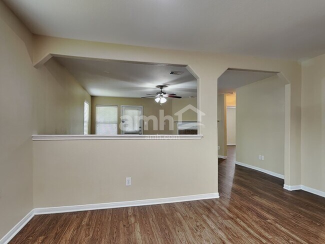 Foto del edificio - 8102 Sweetstone Bluff Ln