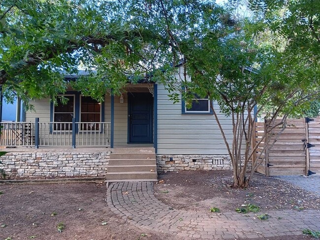 Foto del edificio - 2003 Montclaire St