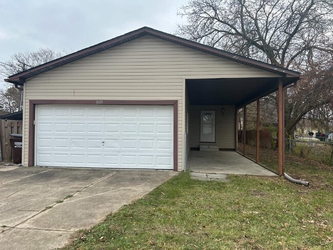 Foto del edificio - 1005 Bacon St