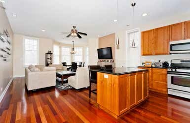 Primary Photo - 1449 N Wicker Park Ave
