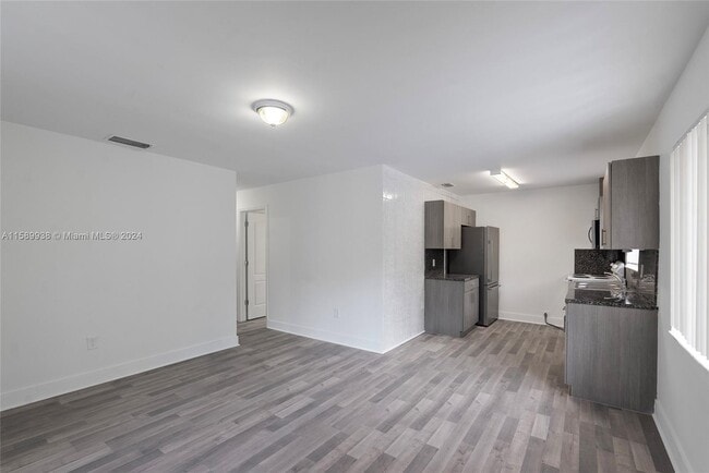 Building Photo - 2325 NW 29th St