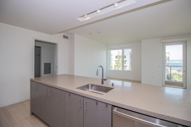 Foto del edificio - Luxurious 2BD/2BTH w/ Parking and Amazing ...