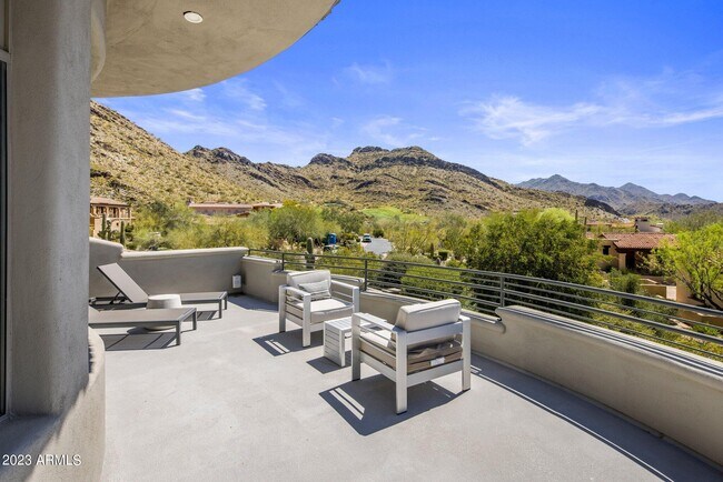 Foto del edificio - 9820 E Thompson Peak Pkwy