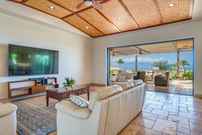 Building Photo - Three Bedroom Lanikeha Estate