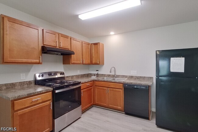 Foto del edificio - 3214 65th St W