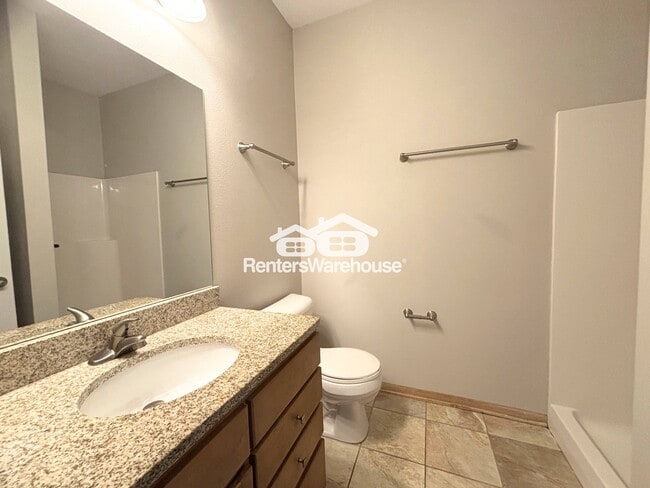 Foto del edificio - 2000 Meadow Ct