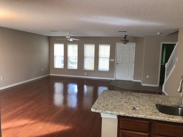 Building Photo - 2713 Wild Tamarind Blvd