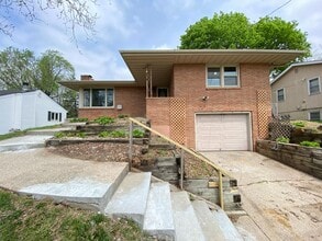 Building Photo - 2540 Boyd St
