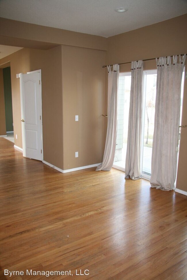 Building Photo - 6473 Shimmering Creek Dr