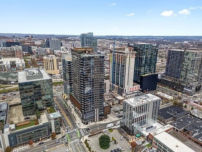 Photo - 1212 Demonbreun St Apartment