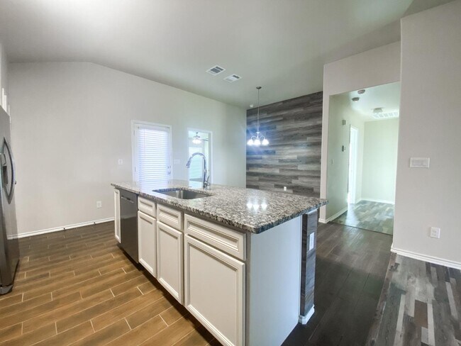 Foto del edificio - 7524 103rd St
