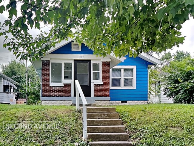 Building Photo - 1709 N Tacoma Ave