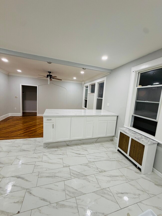 Building Photo - 15 Finlay Pl