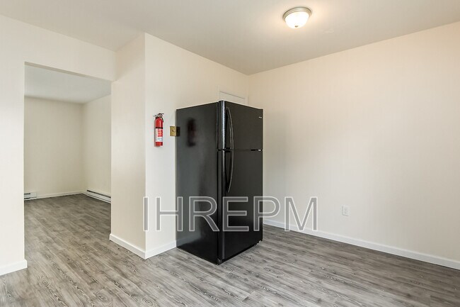 Building Photo - 2595 Red Rock Boulevard - B