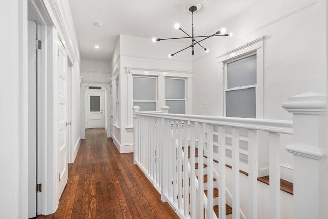 Building Photo - 5 bedroom in San Francisco CA 94133