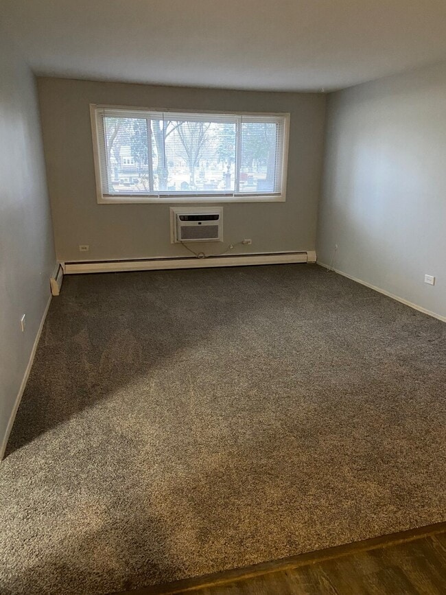 Foto del edificio - 8541 Lotus Ave