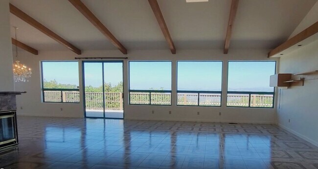 Foto del edificio - Beautiful, secluded, and peaceful single family home