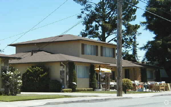 Building Photo - 1641-1645 Union Ave