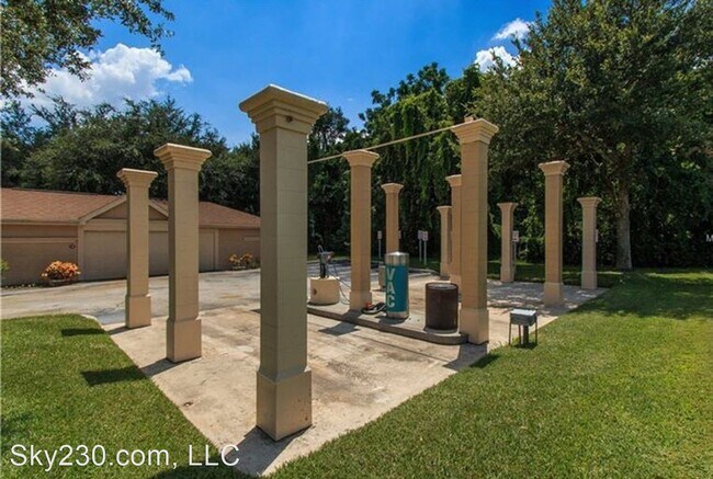 Building Photo - 819 Grand Regency Pointe