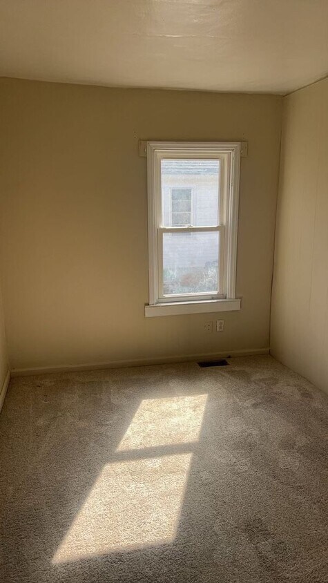 Building Photo - Quaint 1BR Home