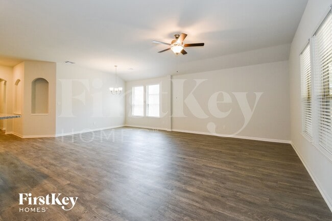 Foto del edificio - 233 Lk Wy Cir