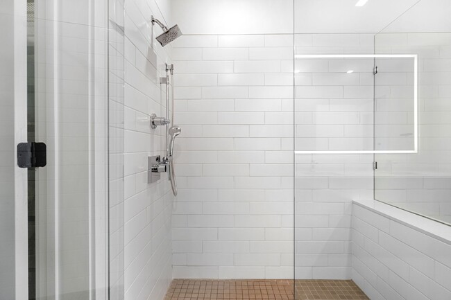 Foto del edificio - 2 Bed 2 Bath Condominium in West Midtown!