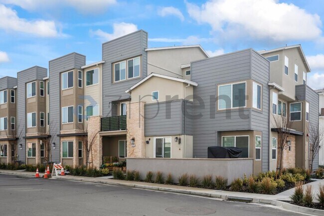 Foto del edificio - 6216 Diamond Wy