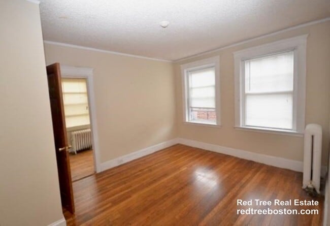 Photo - 244 Kelton St Apartment