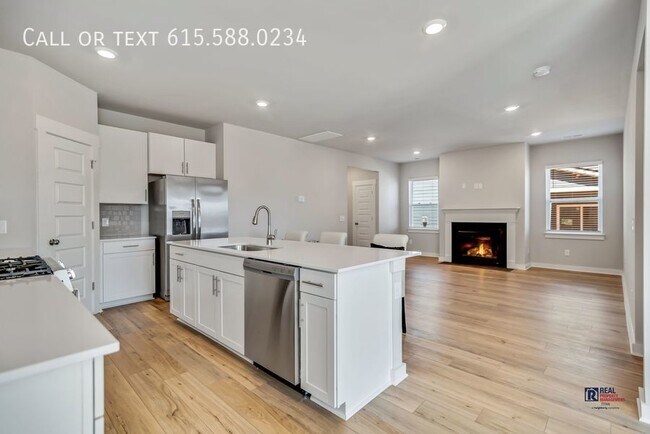 Building Photo - 4BR/2.5BA Harvest Point Spring Hill