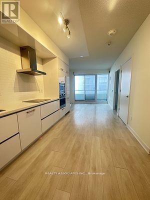 Photo du bâtiment - 2221 Yonge St