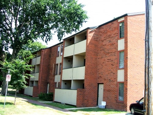 Primary Photo - 201 E Healey St