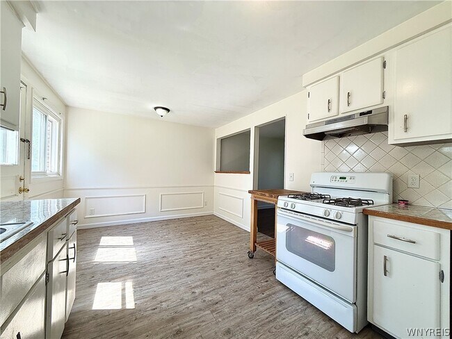 Foto del edificio - 90 E Summerset Ln